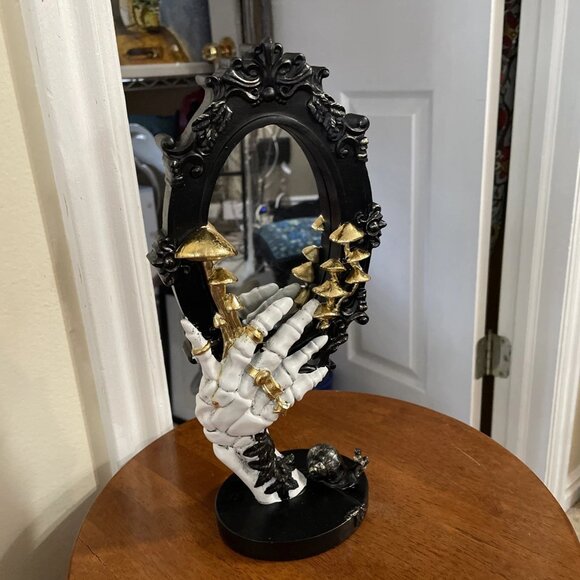 SPOOKY NIGHT Skull Hand Holding Mirror- NIB - Picture 1 of 5